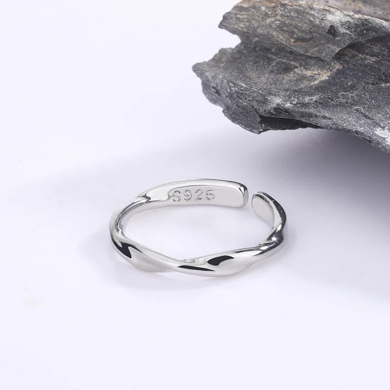 Bague en Argent Sterling Torsadée Intemporelle