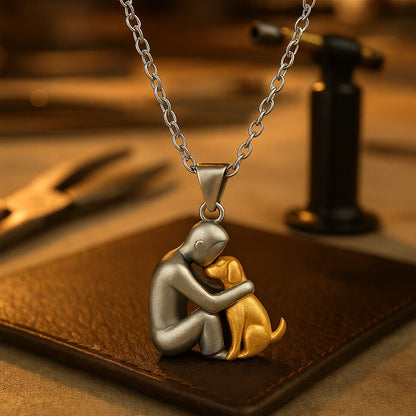 Collier avec pendentif Hug